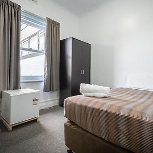 Budget Room